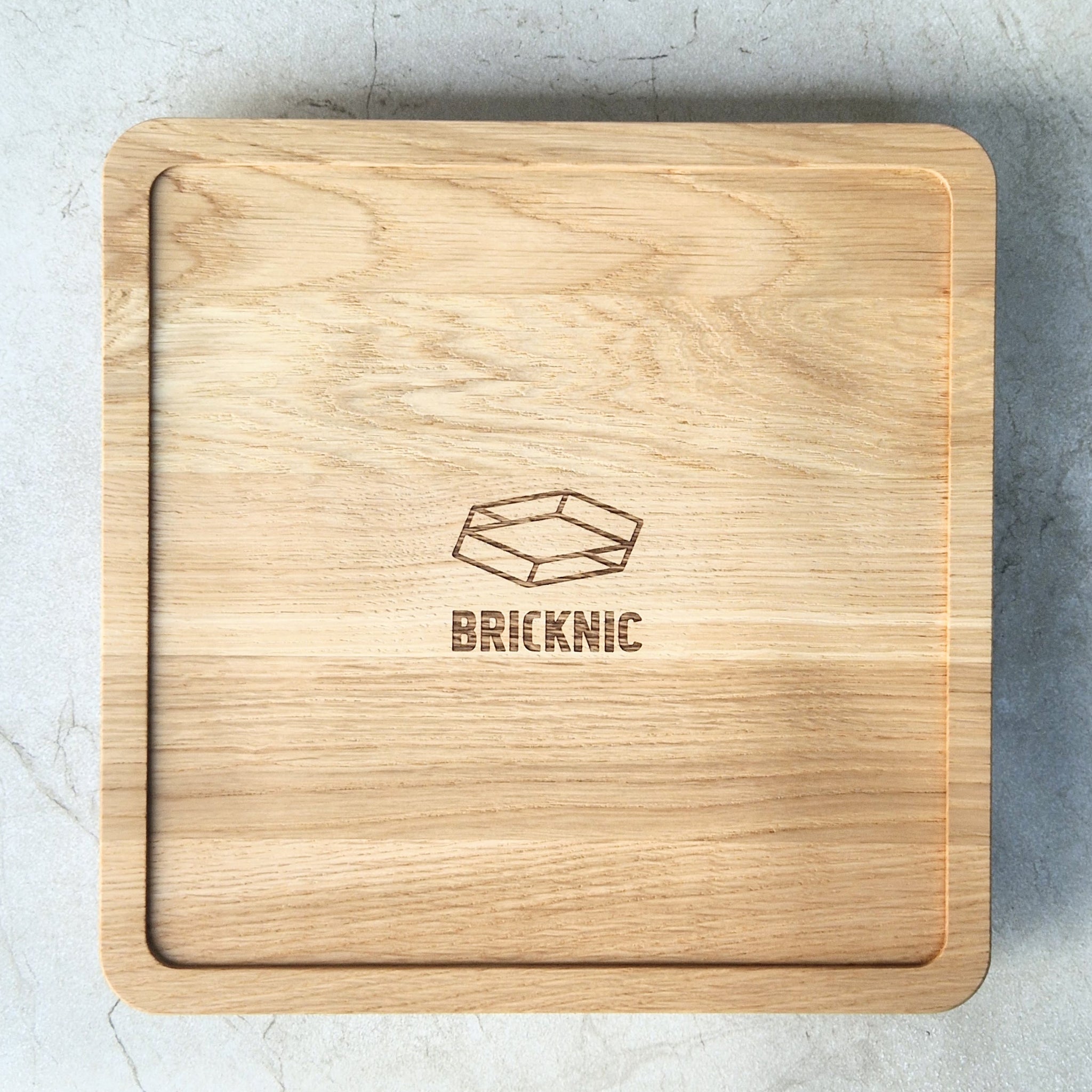 Bricknic Oak Board